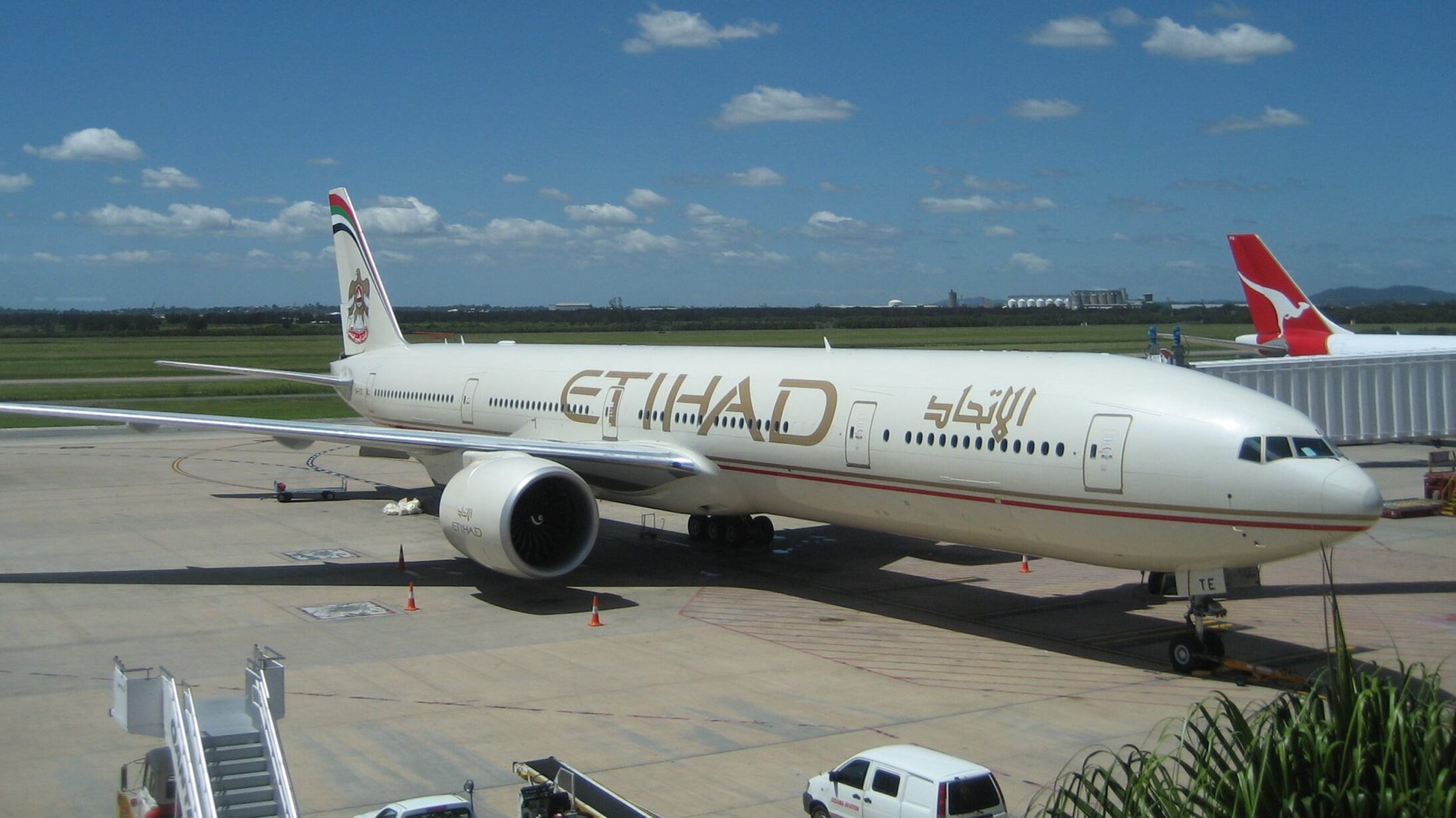 Pilota di Etihad muore in volo: atterraggio d'emergenza in Kuwait