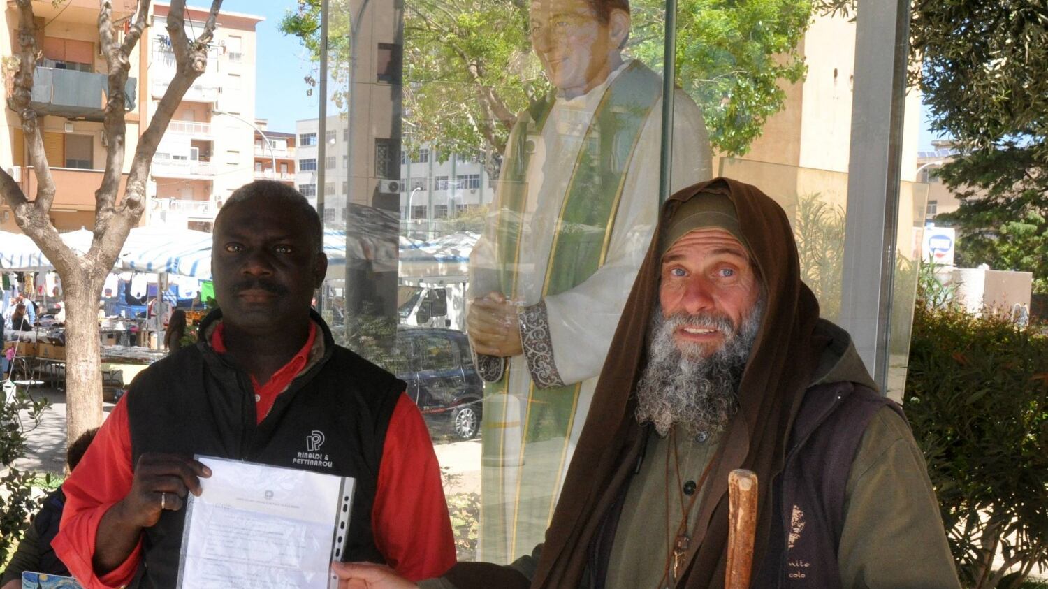 Da diciassette anni in Italia, ma rischia l'espulsione. Il frate missionario Biagio Conte inizia il digiuno