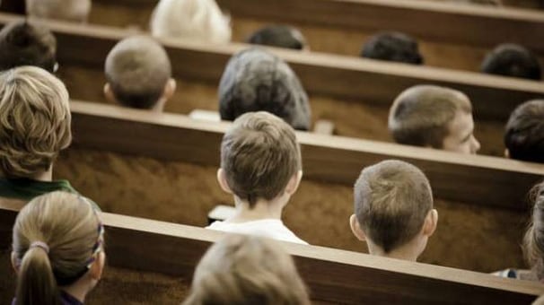 Quel sussidiario che indottrina i bambini sull'accoglienza
