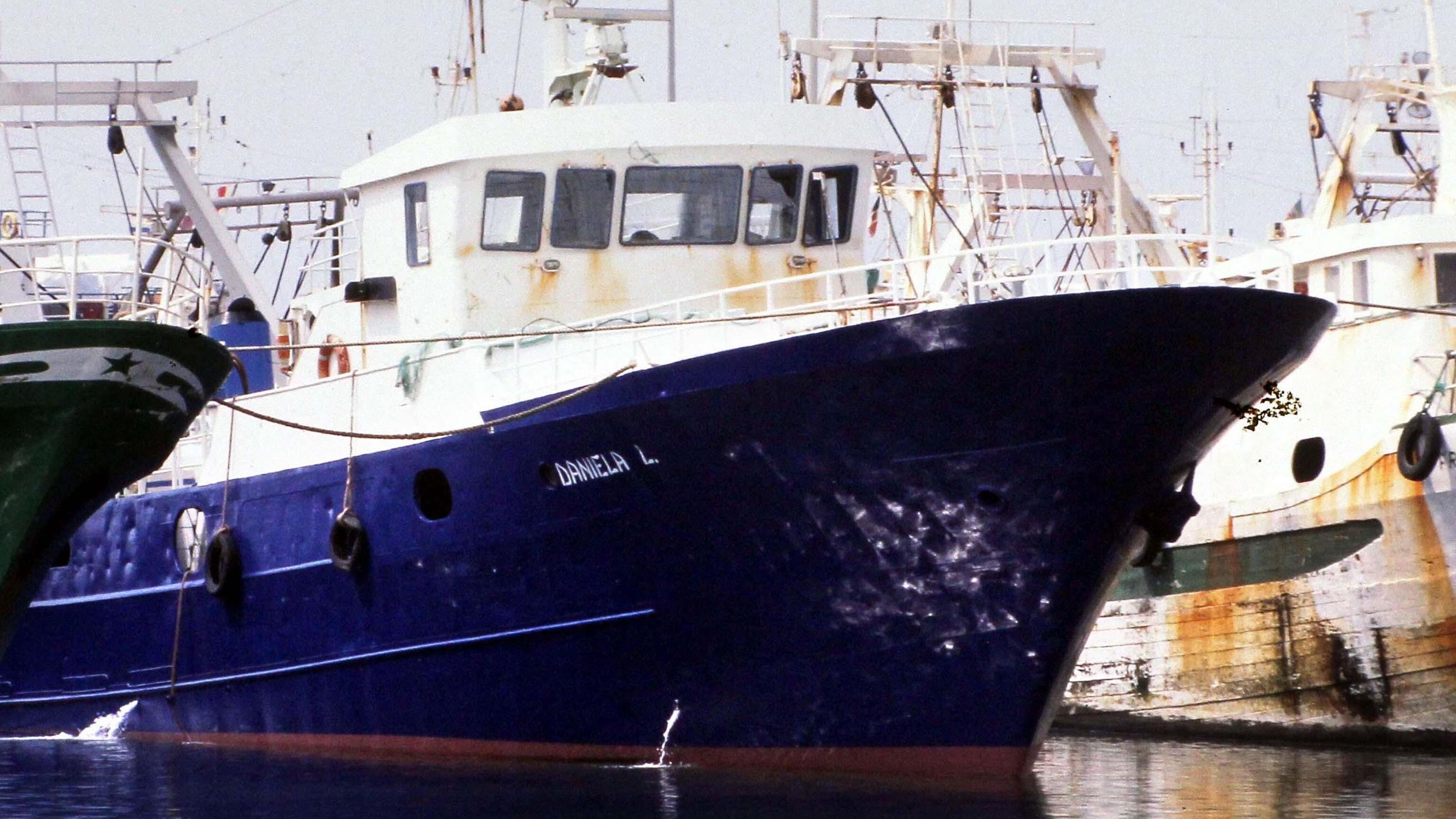 L'Sos dei nostri pescatori: "In mare serve la scorta Ora siamo chiusi in cella"