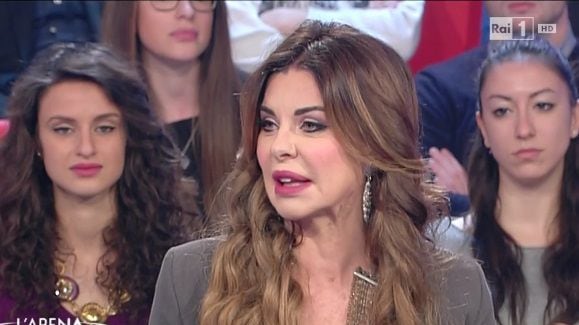 Alba Parietti: "Mia madre ha sofferto di bipolarismo. Ho fatto 10 anni di analisi"