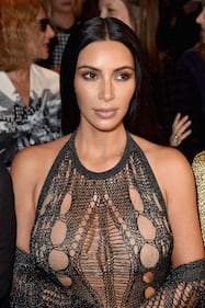 Kim Kardashian in biancheria intima alla Paris Fashion Week 18