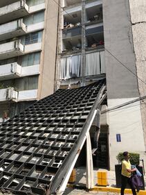Messico, tremendo terremoto mette in ginocchio la capitale 14