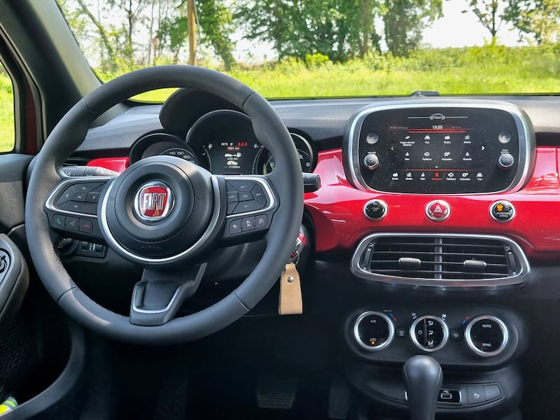Fiat 500X Red Hybrid, guarda la gallery 3