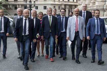 Legge elettorale, Calderoli consegna il quesito referendario in Cassazione 4