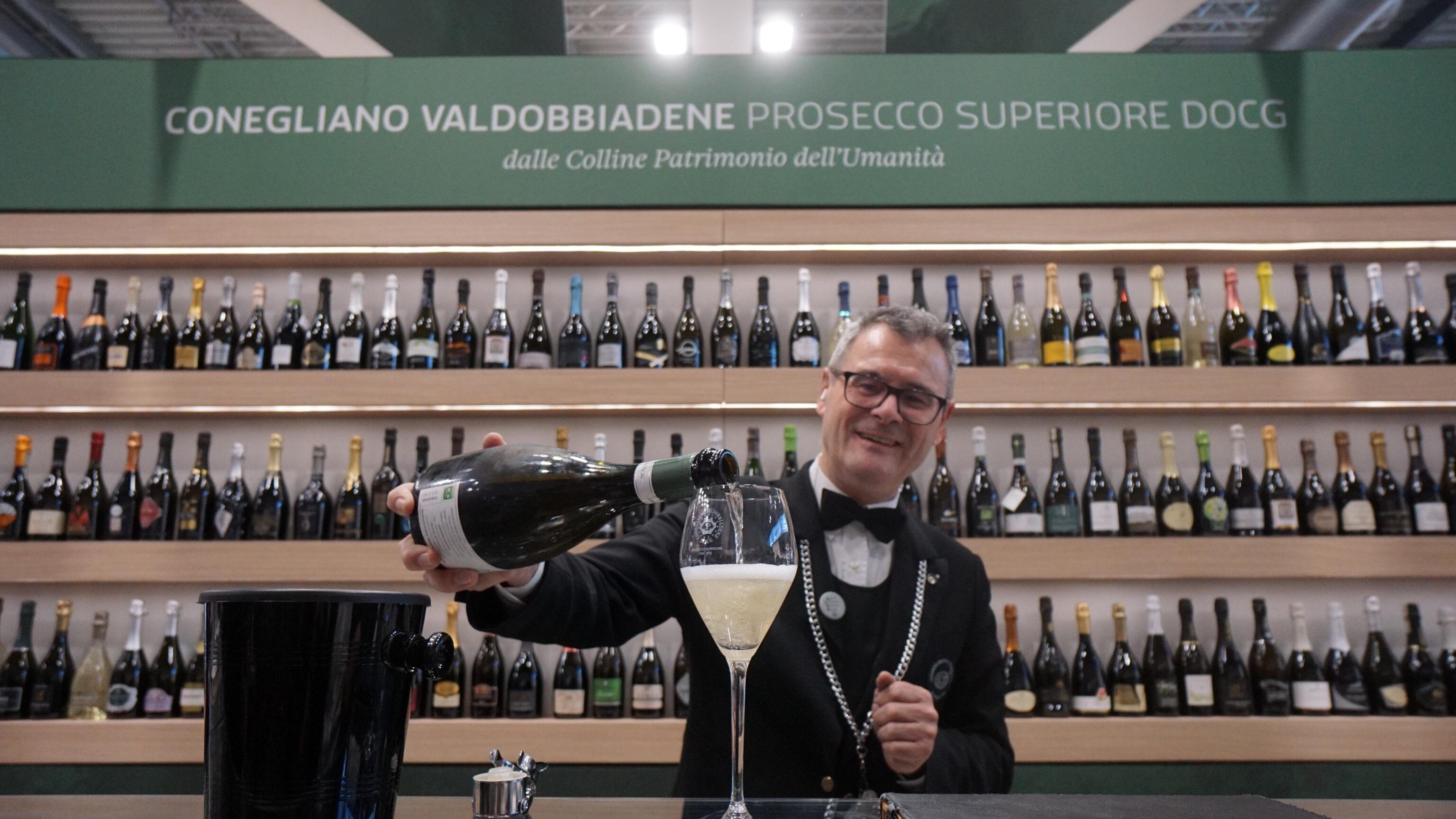 Torna il Vinitaly: la sfida degli imprenditori a dazi, burocrazia e ideologie