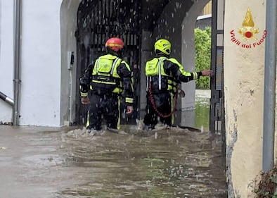 Il maltempo si accanisce sul Nord Italia: fiumi in piena, frane e smottamenti 1