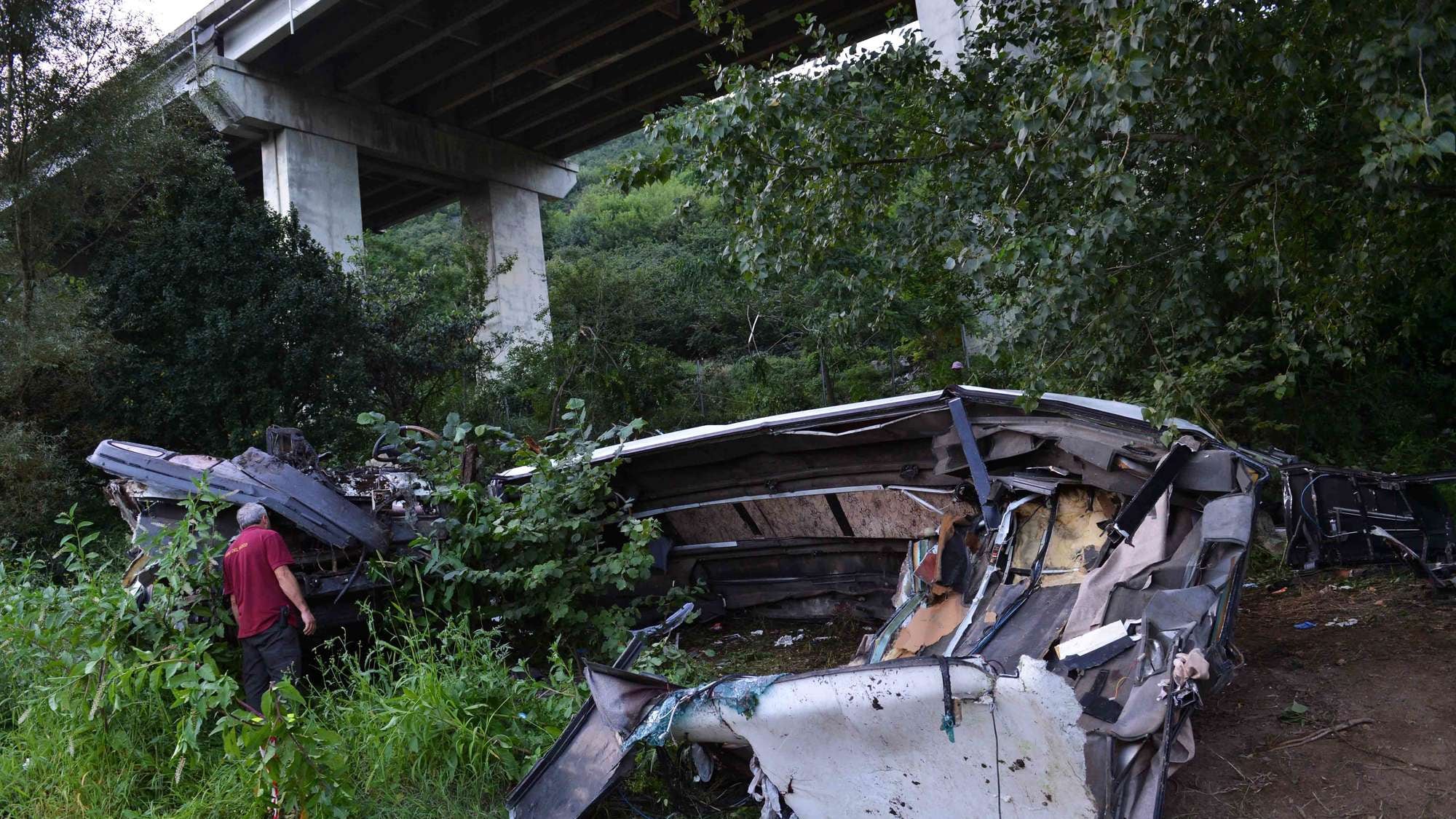 Strage bus in Irpinia, tre persona arrestate