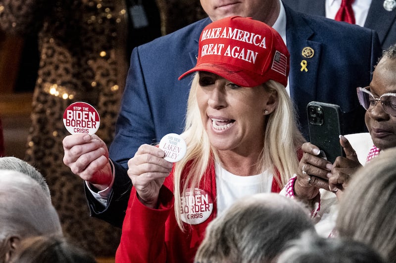 La fedelissima Greene "molla" Trump