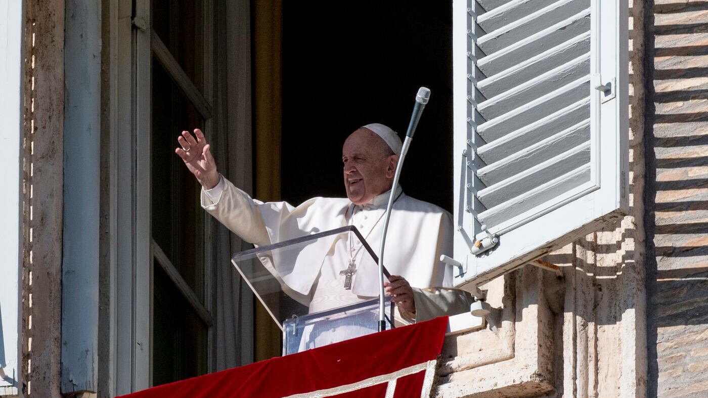 Papa Francesco e il San Lorenzo football club Telefonata all'ex bomber argentino 85enne