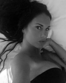 GF Vip: le sexy mamma e figlia Antonella Mosetti e Asia Nuccetelli 16