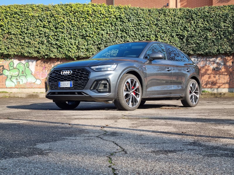 Audi Q5 Spoortback PHEV, guarda le foto 13