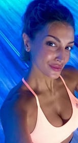 Cristina Buccino hot sulla neve 13