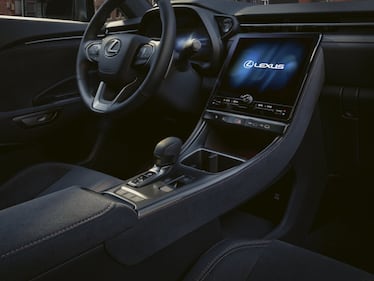 Le foto del nuovo Lexus LBX ibrido 1