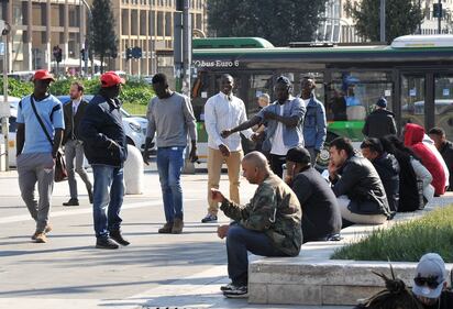 Immigrati e militari in Centrale 15