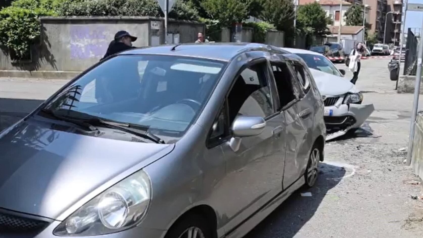 Incidente a Vigevano, sbalzata fuori dall'auto: muore una bimba di 5 anni