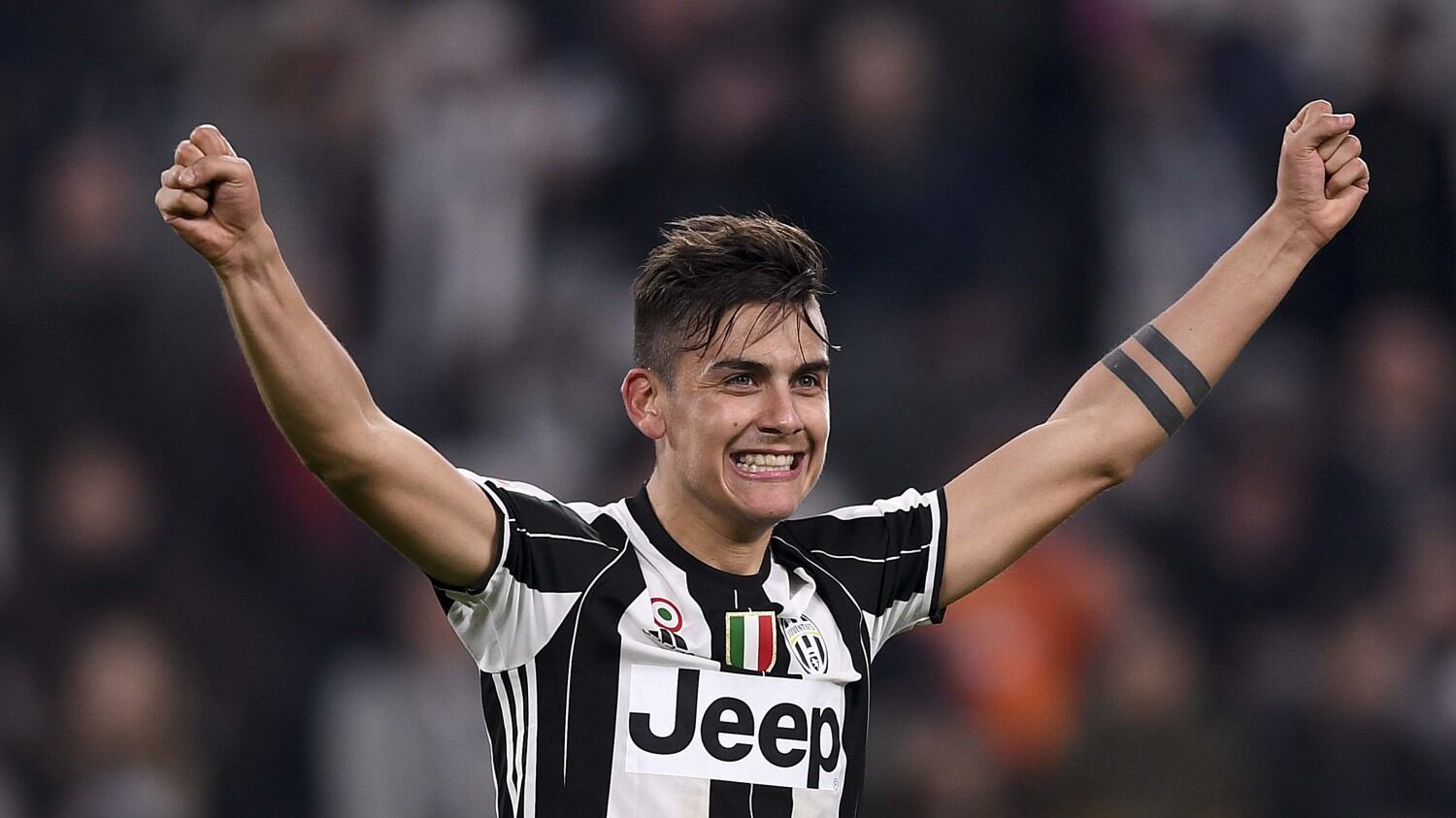 Dybala al ballo europeo con la maschera di gioia Adesso è pure un leader