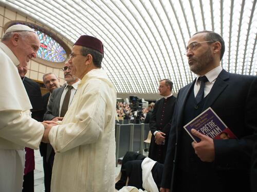 Gli imam francesi in Vaticano, Salvini attacca papa Francesco: "Sbaglia a dialogare con l'islam"