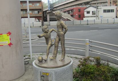 Viaggio a Yotsugi, nel paese delle statue di Holly e Benji  6