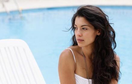 Ecco Stephanie Sigman, la nuova "Bond Girl" 4