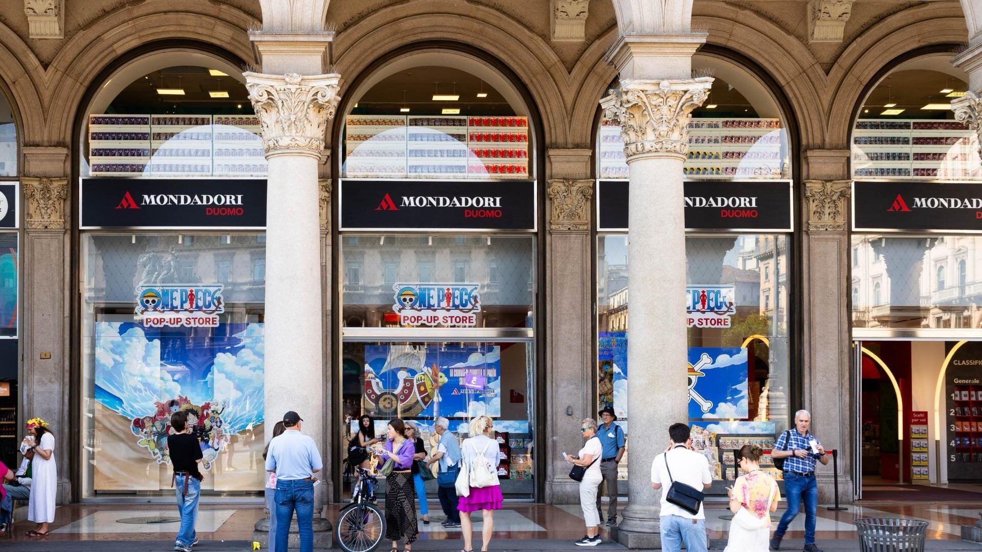 La ciurma dei pirati di One Piece sbarca in piazza Duomo