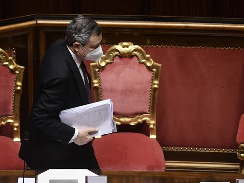 Ma Draghi già alza l'asticella: superare quota mezzo milione