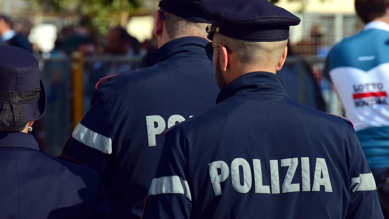 Scoperto con 100 grammi di hashish, arrestato irregolare