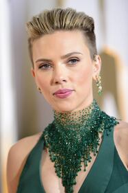 Oscar, Scarlett Johansson sfoggia il look rasato 9