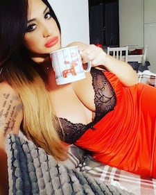 Marika Fruscio seducente in rosso  13