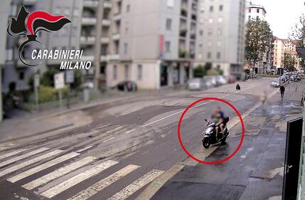 Scooter rubati, botte, furti: così derubavano i ragazzini davanti ai locali di Milano 2