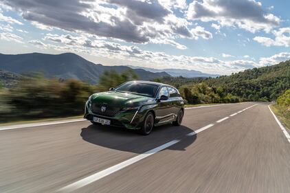 Peugeot e-308, guarda la gallery 14