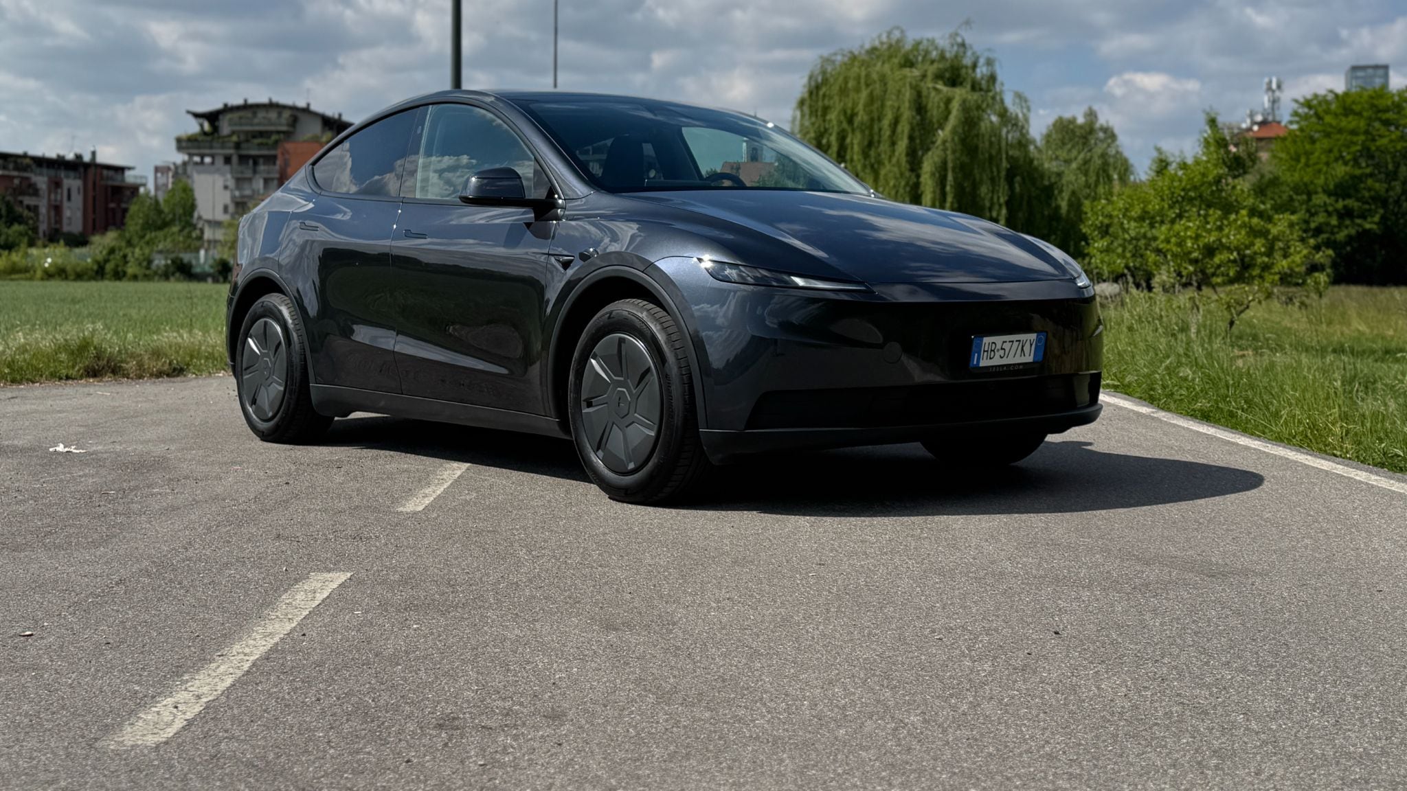 Tesla Model Y Standard: come va la più accessibile di tutte?