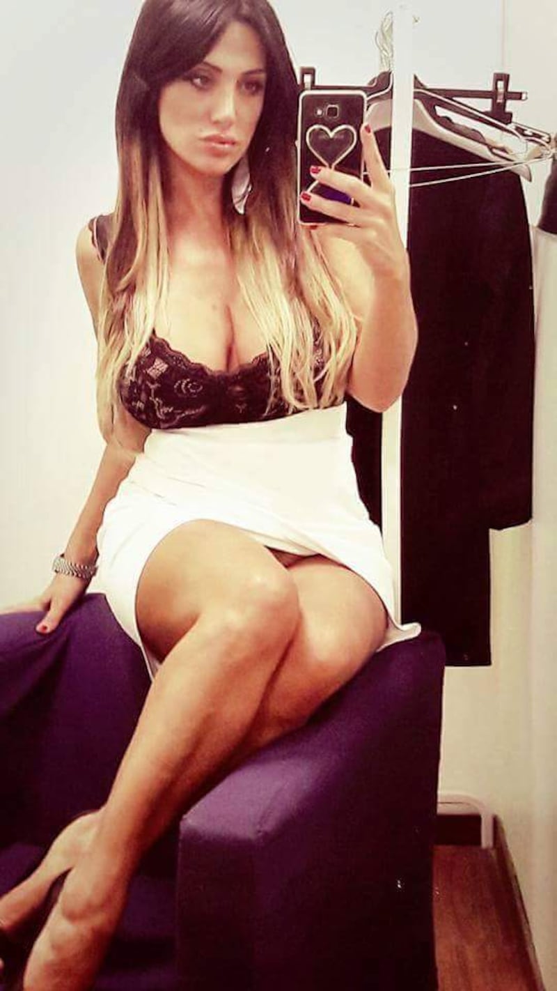 Marika Fruscio, l'estate hot e sexy 16