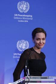 Angelina Jolie, Brad Pitt e Jennifer Aniston: foto 13
