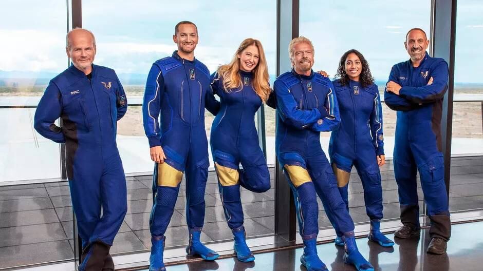 I primi turisti nello Spazio: decollata la Virgin Galactic
