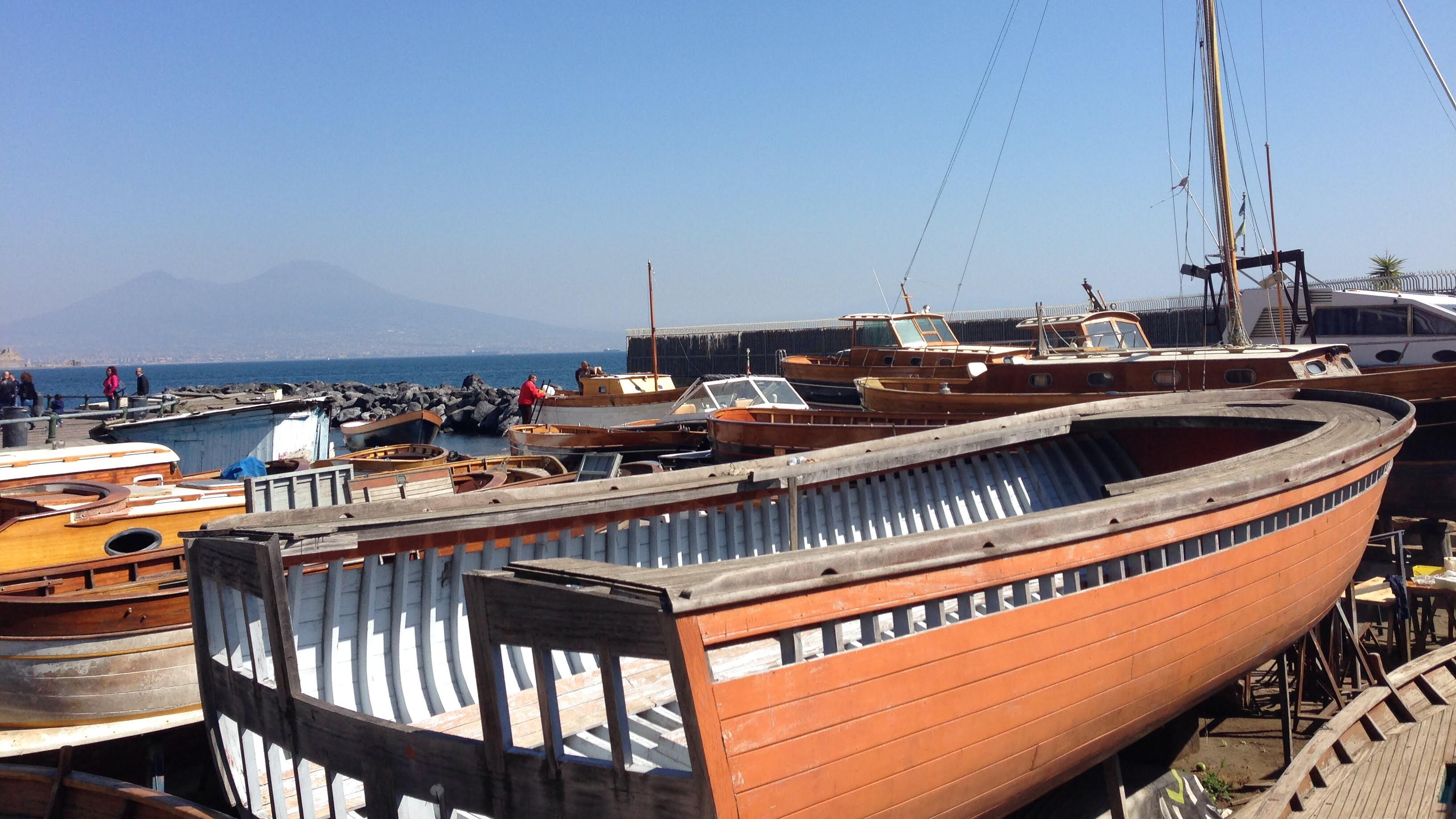 Il gozzo, nave simbolo di Napoli