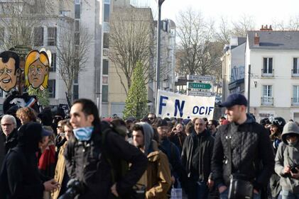 Scontri tra polizia e manifestanti anti Le Pen: numerosi feriti 19