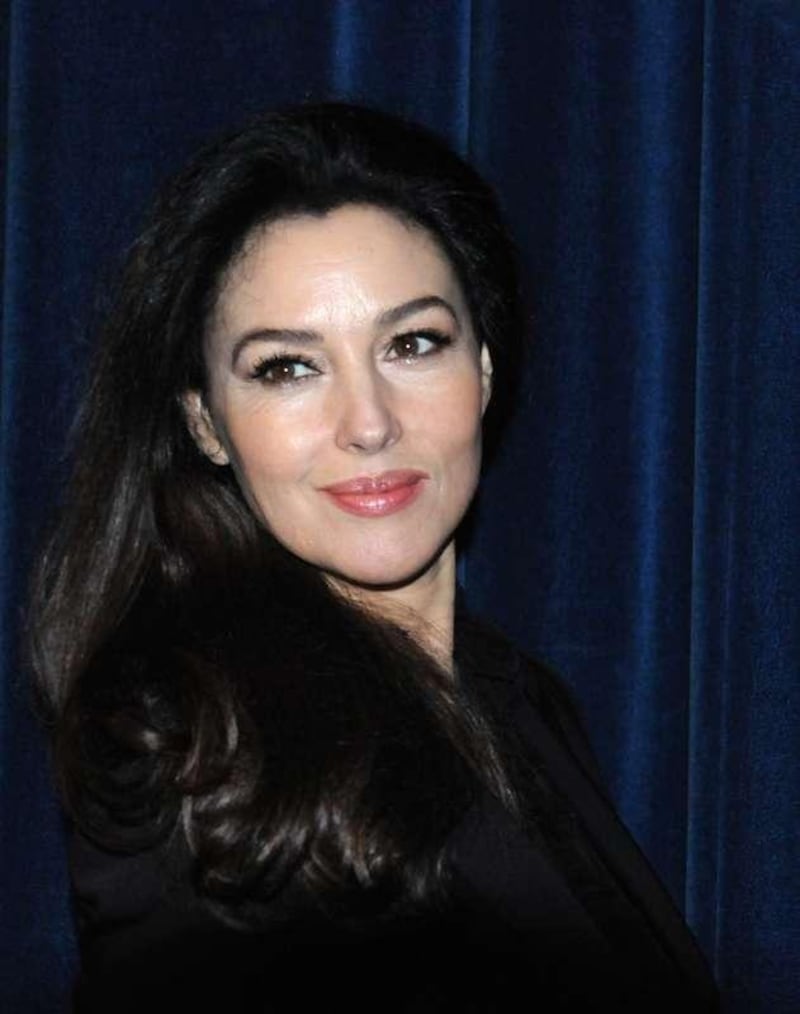Monica Bellucci sarà bond girl bisex: "Chi dice che sono single?" 25
