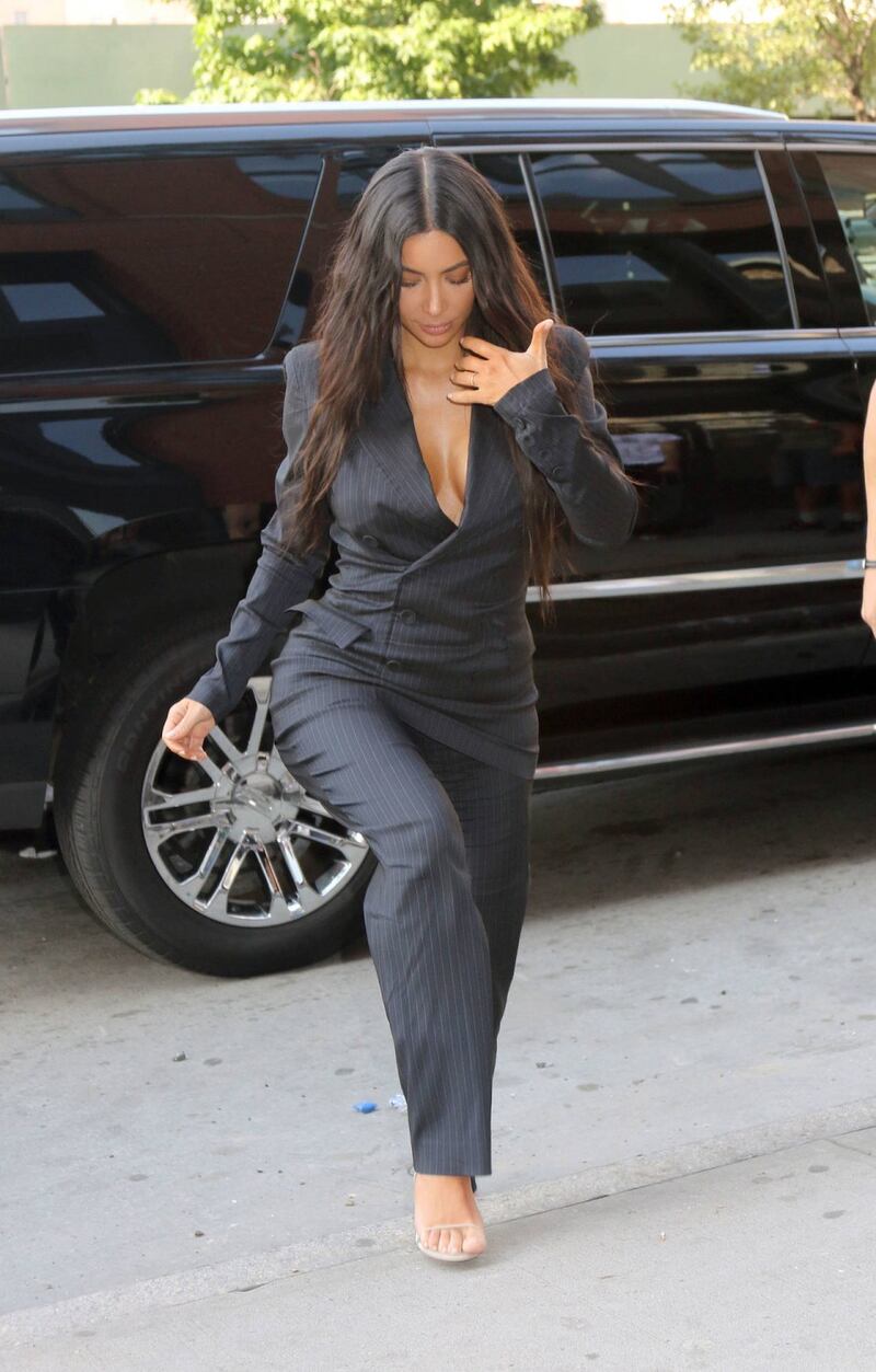 Kim Kardashian sexy, parla per le donne 19
