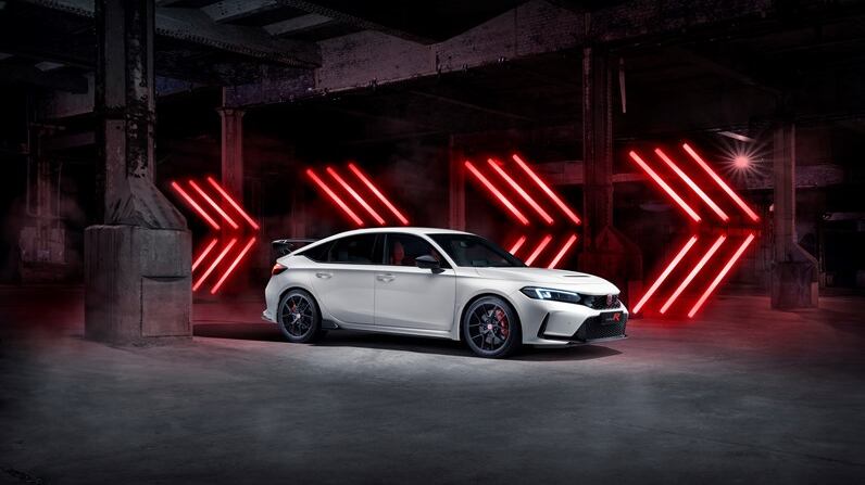 Honda Civic Type R 2023, prezzo e caratteristiche della hot hatch giapponese