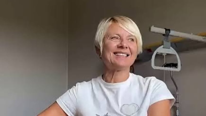 “Sto meglio, tutto procede”: come sta Antonella Elia dopo l’intervento