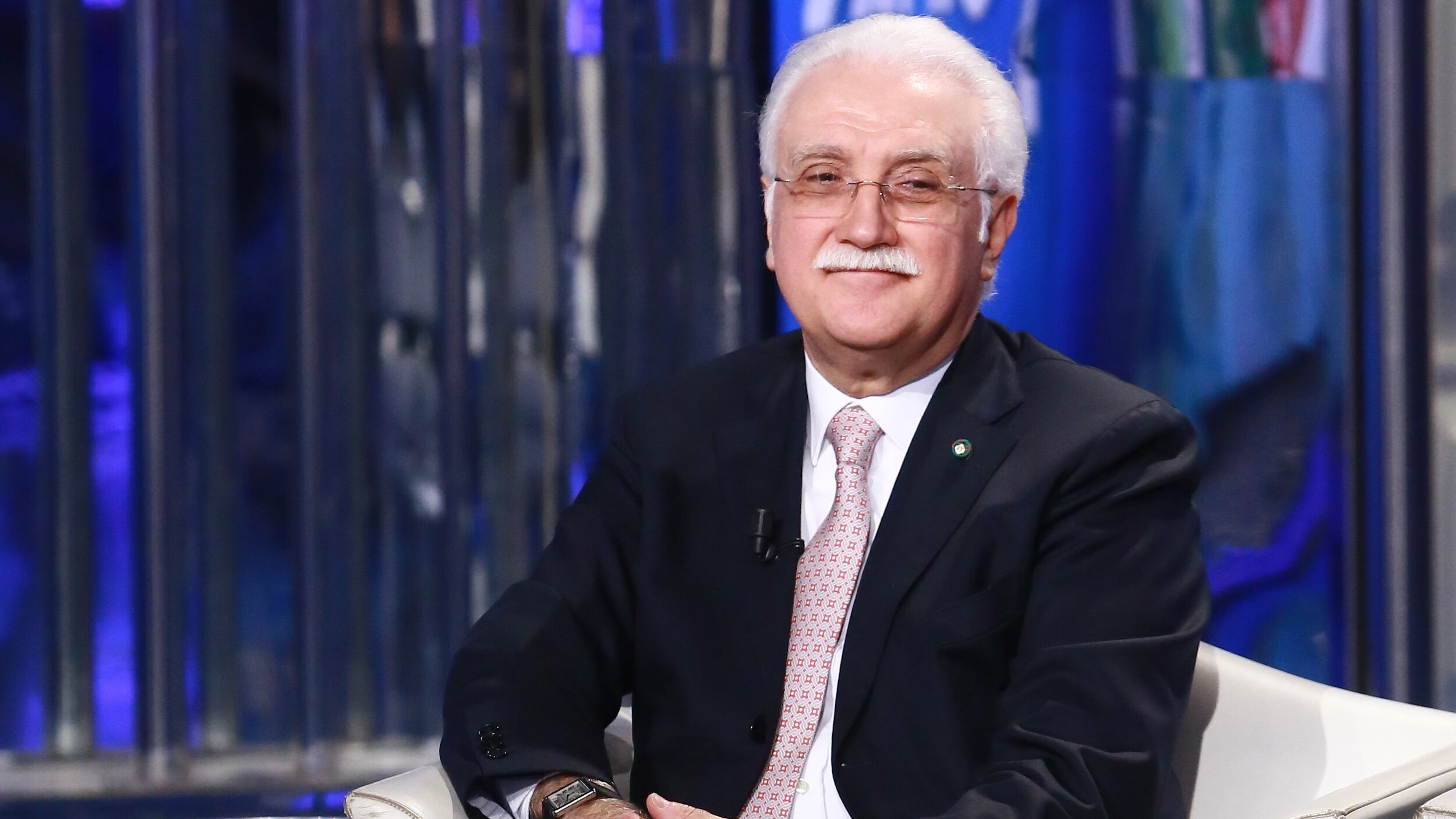 "Mangiate sereni senza esagerare. È un problema degli americani"