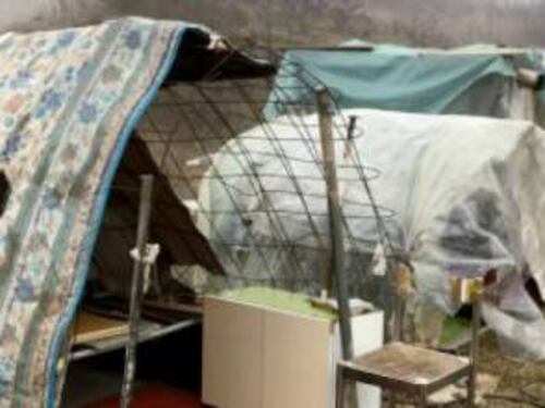 Camping River, a Roma cinquanta migranti ospitati nel campo rom