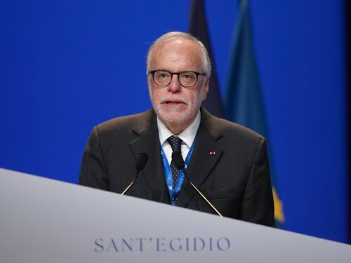 "Serve un Papa che parli al popolo". La comunità di S.Egidio sta con Zuppi