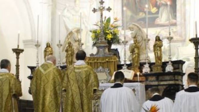 Bari, mamma di un bimbo disabile: "Il prete non lo vuole a messa perché potrebbe disturbare gli altri"
