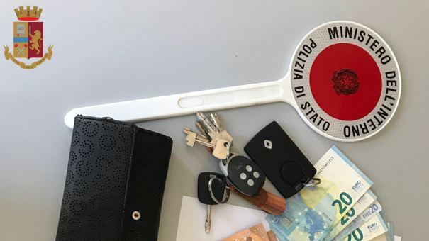 Gallarate: ordinazioni telefoniche e consegna a domicilio di cocaina