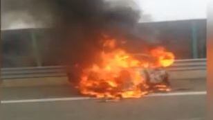Auto in fiamme dopo scontro sulla Torino-Pinerolo: morti padre e figlia