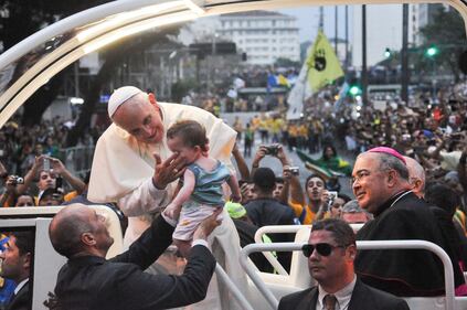 Il viaggio del papa e il bagno di folla 15