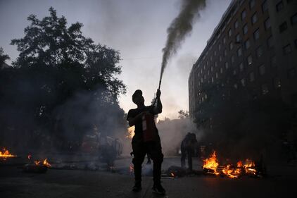 Cile, proteste a Santiago contro il caro-vita 10