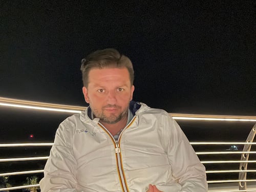 "Il tetto stipendi aggirato, era usato per motivi d'immagine". Chiesti 9 anni per l'ex portavoce di Appendino